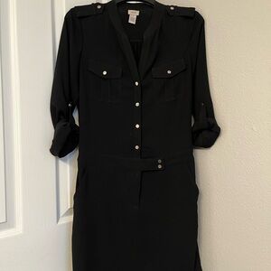 Cache size 4 long sleeves dress with gold buttons